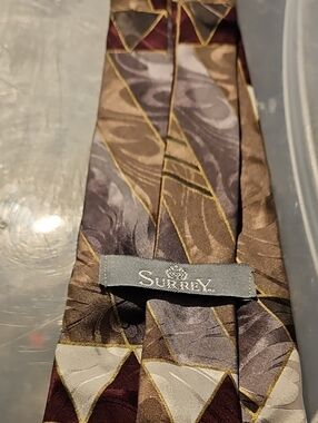 Men's Patterned Silk Tie in Brown and Burgundy Surrey V45